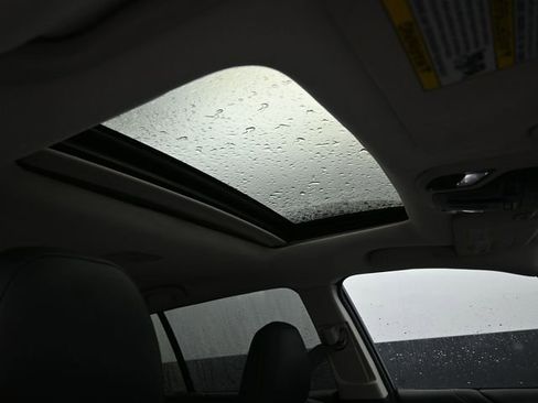 Used 2025 Subaru Outback Onyx Edition image 11