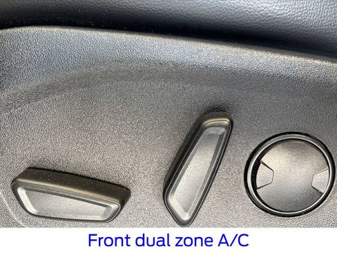 Used 2024 Ford Edge SEL AWD/4WD image 30