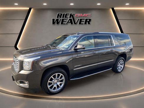 Used 2020 GMC Yukon XL Denali AWD/4WD image 2