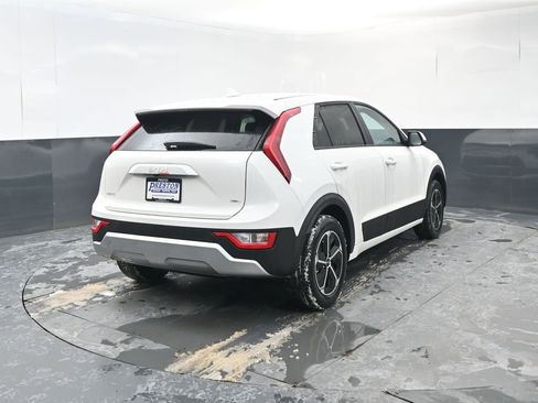 New 2026 Kia Niro LX image 5
