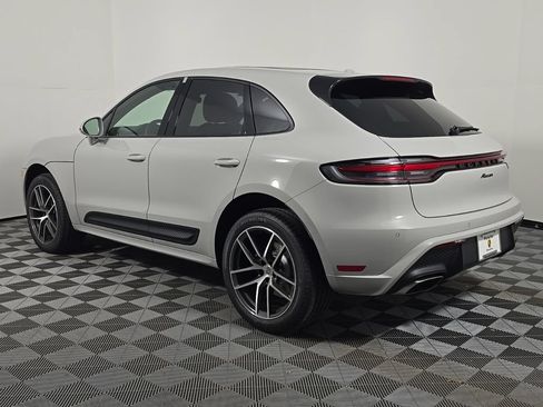 Used 2026 Porsche Macan AWD/4WD image 3