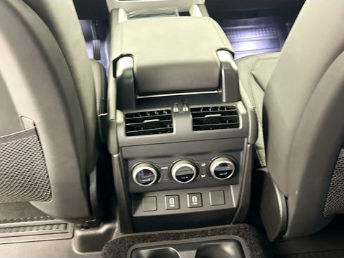New 2026 Land Rover Defender 130 X-Dynamic SE AWD/4WD image 24