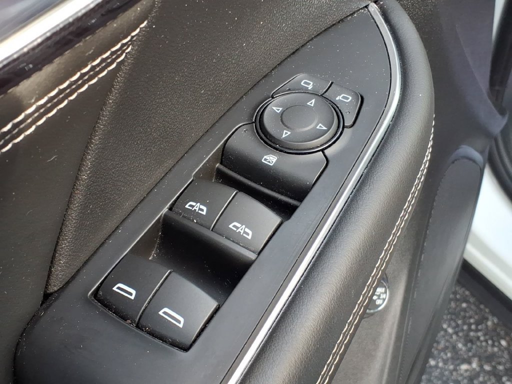 Used 2023 Buick Envision Preferred AWD/4WD image 17