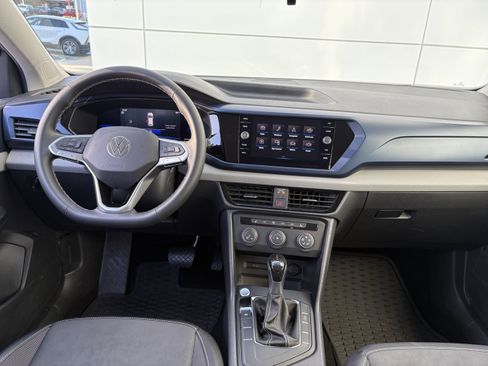 Used 2022 Volkswagen Taos SE image 18