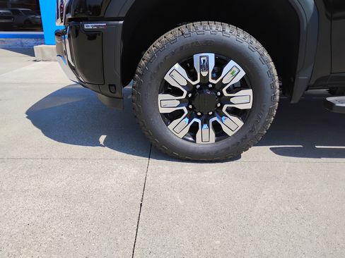 New 2025 GMC Sierra 2500 Denali w/ Max Trailering Package image 15