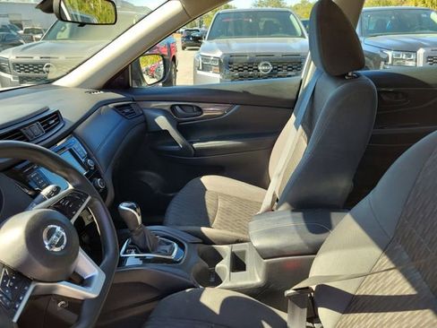 Used 2020 Nissan Rogue S image 11