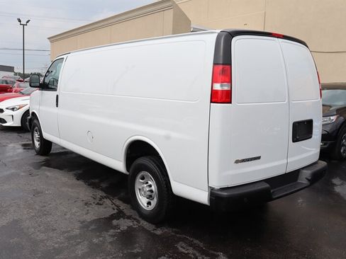 Used 2024 Chevrolet Express 2500 Extended w/ Driver Convenience Package RWD image 4