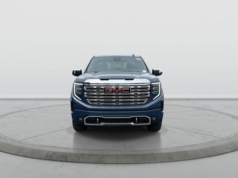 Used 2026 GMC Sierra 1500 Denali w/ Technology Package AWD/4WD image 3