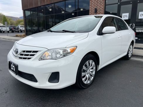 Used 2013 Toyota Corolla LE image 8