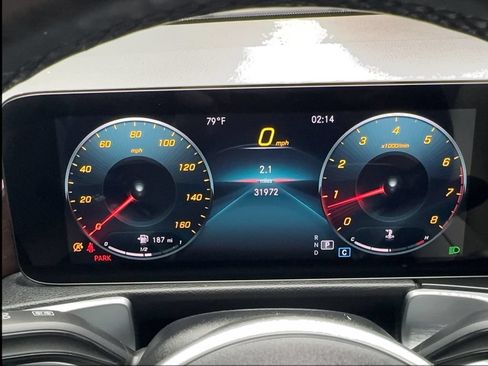 Used 2022 Mercedes-Benz GLB 250 4MATIC w/ Premium Package Lite image 38