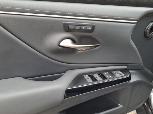 Used 2023 Lexus ES 350 w/ Premium Package image 10