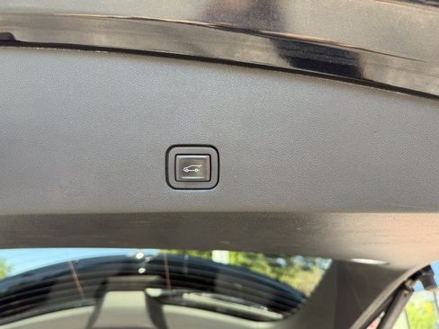 Used 2020 Cadillac XT6 Premium Luxury AWD/4WD image 8