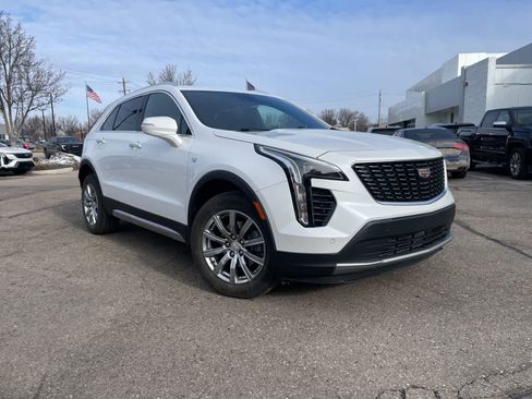 Certified 2022 Cadillac XT4 Premium Luxury w/ Cold Weather Package image 1