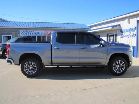Used 2019 Chevrolet Silverado 1500 LT w/ Texas Edition image 4