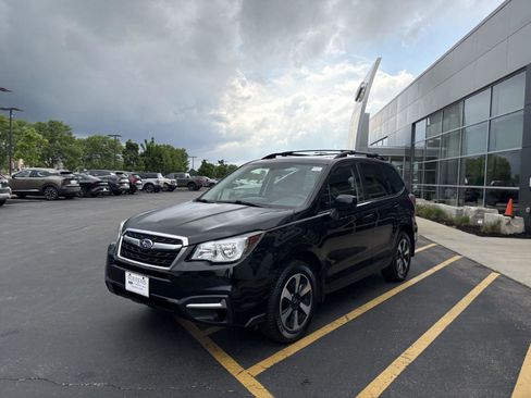 Used 2017 Subaru Forester 2.5i Premium w/ Protection Package #1 AWD/4WD image 3