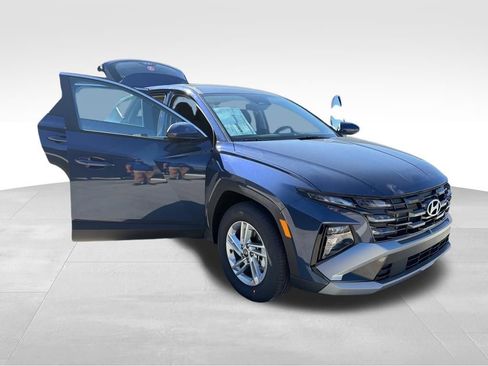 New 2026 Hyundai Tucson SE image 16