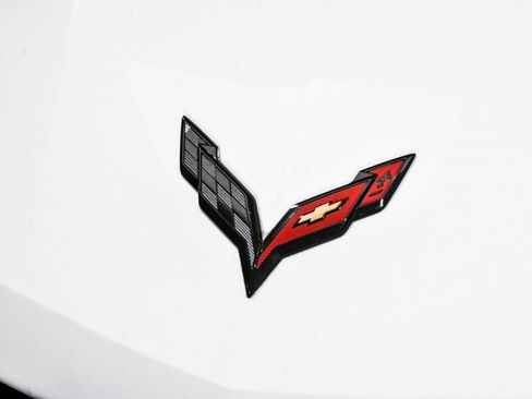 Used 2015 Chevrolet Corvette Z06 w/ 3LZ Preferred Equipment Group image 98