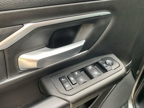 Used 2025 RAM 1500 Big Horn AWD/4WD image 13