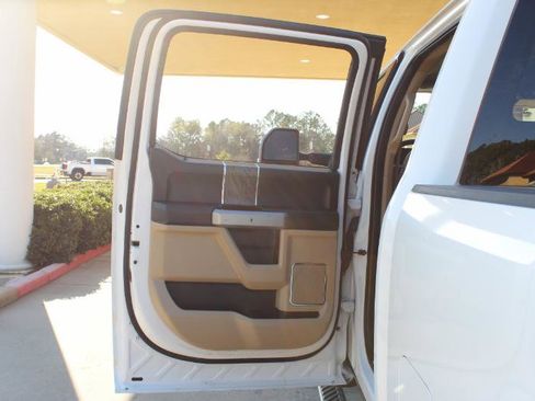 Used 2017 Ford F250 Lariat w/ Lariat Ultimate Package image 29