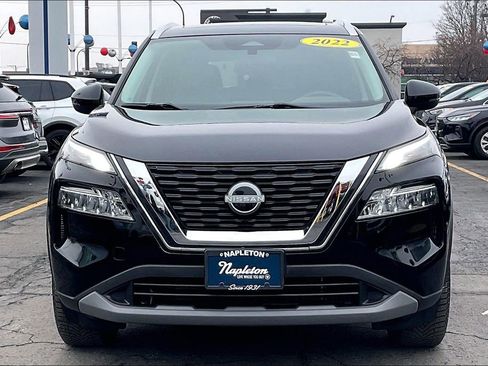 Used 2022 Nissan Rogue SV w/ SV Premium Package image 2