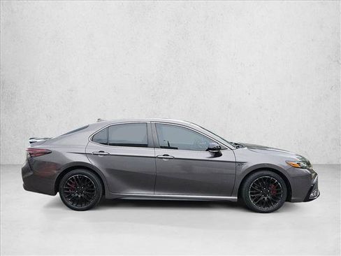 Used 2024 Toyota Camry SE FWD image 5