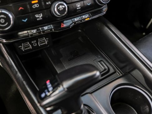 Used 2022 Dodge Durango R/T RWD image 33