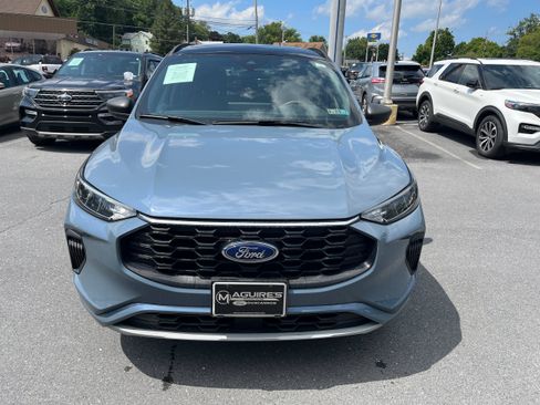 Certified 2023 Ford Escape ST-Line w/ Tech Pack #1 AWD/4WD image 3