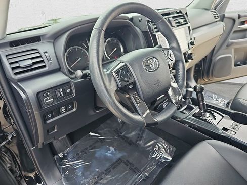 Used 2022 Toyota 4Runner TRD Off-Road Premium image 15