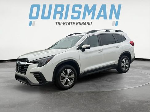 Certified 2023 Subaru Ascent Premium w/ Convenience Package AWD/4WD image 2