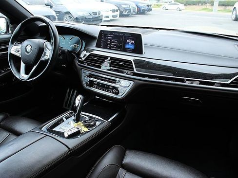 Used 2016 BMW 740i RWD image 20
