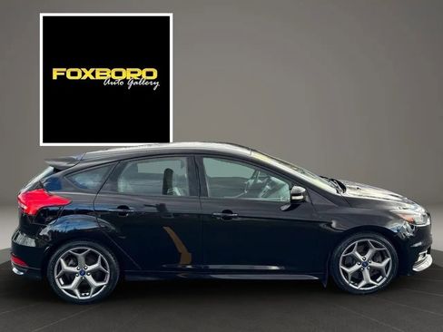 Used 2018 Ford Focus ST image 4