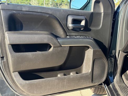 Used 2018 Chevrolet Silverado 1500 LT w/ LT Convenience Package image 16