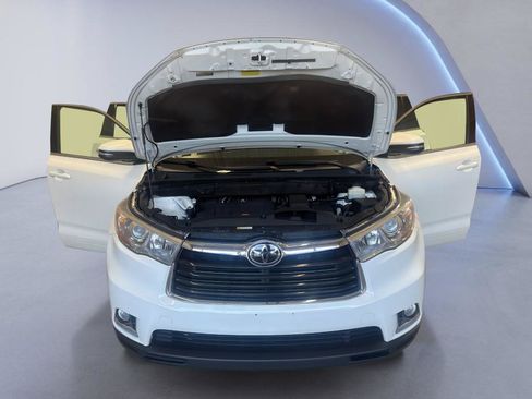 Used 2016 Toyota Highlander Limited Platinum AWD/4WD image 10