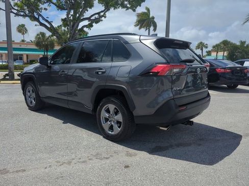 Used 2022 Toyota RAV4 XLE image 5