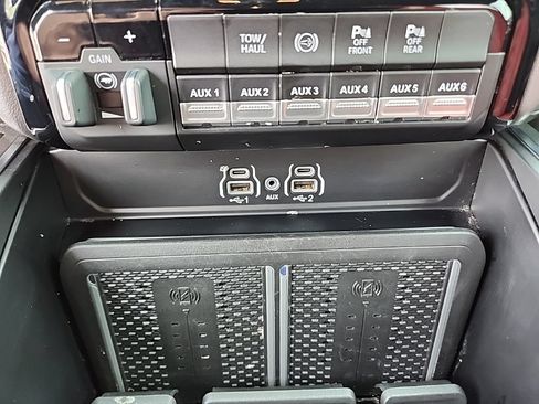 Used 2025 RAM 3500 Big Horn AWD/4WD image 25