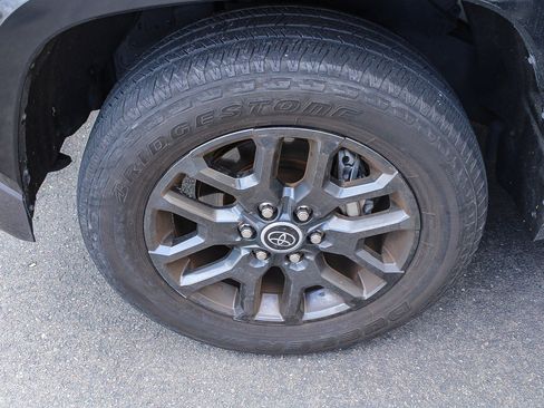 Used 2023 Toyota Tundra Platinum w/ Advanced Package RWD image 9