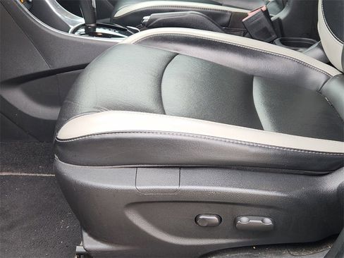 Used 2019 Chevrolet Trax Premier w/ Midnight Edition image 26