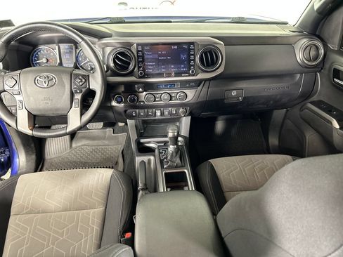 Used 2023 Toyota Tacoma TRD Off-Road w/ Technology Package AWD/4WD image 21