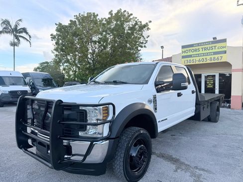 Used 2019 Ford F550 4x4 Crew Cab image 2