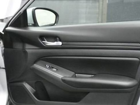 Used 2021 Nissan Altima 2.5 S FWD image 16