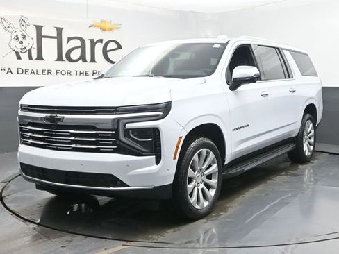 New 2026 Chevrolet Suburban Premier image 13