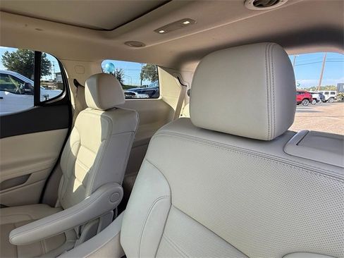 Used 2021 GMC Acadia Denali w/ Denali Technology Package image 30