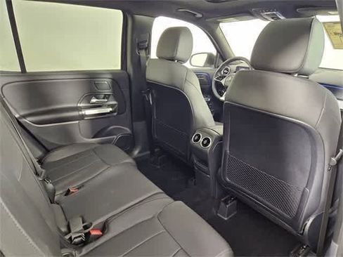 Used 2025 Mercedes-Benz GLB 250 GLB 250 image 18