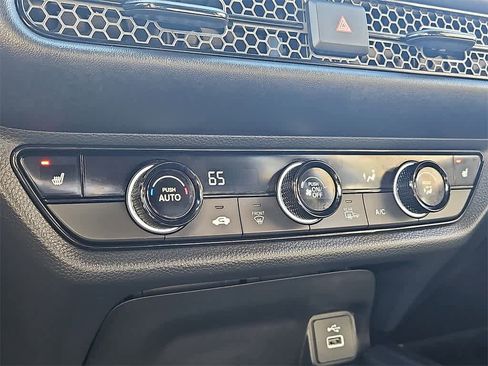 Certified 2025 Honda HR-V Sport image 14