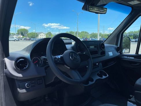 New 2026 Mercedes-Benz Sprinter 2500 image 17