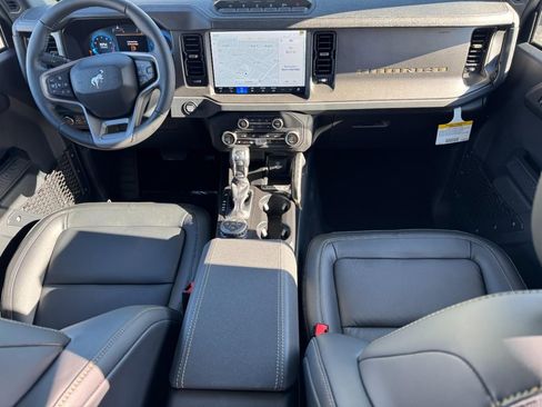 New 2025 Ford Bronco Badlands image 6