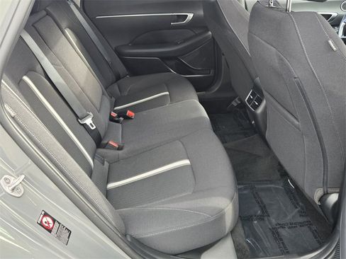 Certified 2023 Hyundai Sonata SEL w/ Convenience Package image 16