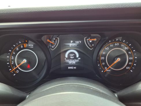 Used 2025 Jeep Gladiator Sport AWD/4WD image 14