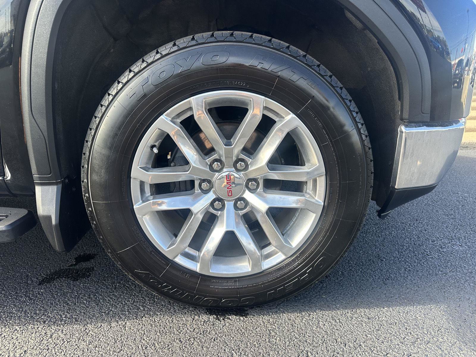 Used 2019 GMC Sierra 1500 SLT w/ SLT Premium Package AWD/4WD image 18