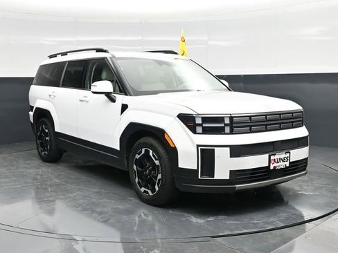 Used 2024 Hyundai Santa Fe SEL image 1